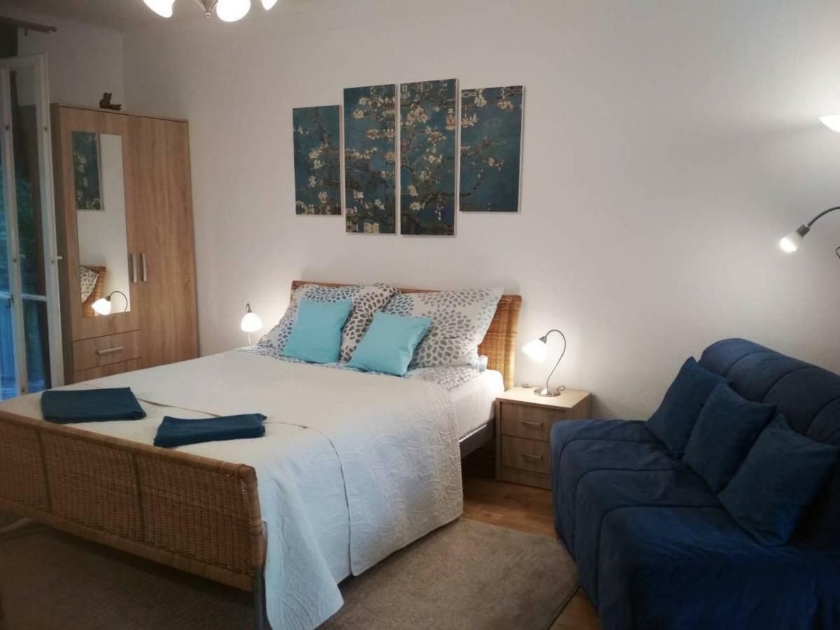 Zsuzsa Apartman بودابست المظهر الخارجي الصورة