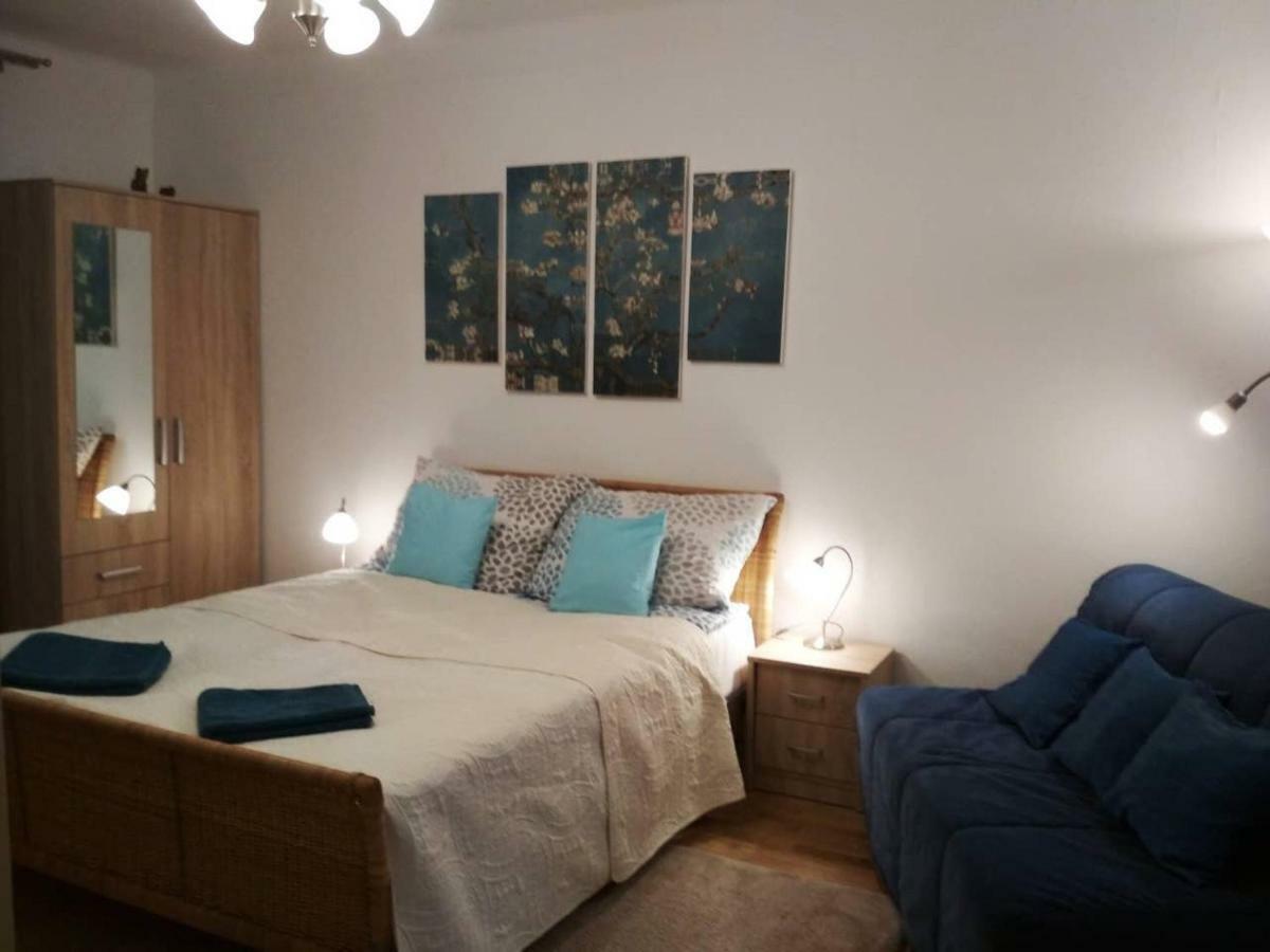 Zsuzsa Apartman بودابست المظهر الخارجي الصورة