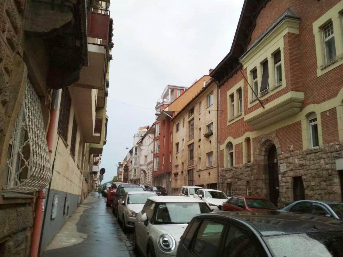 Zsuzsa Apartman بودابست المظهر الخارجي الصورة