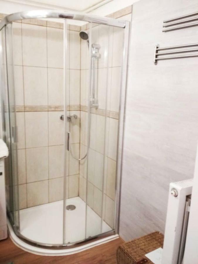 Zsuzsa Apartman بودابست المظهر الخارجي الصورة
