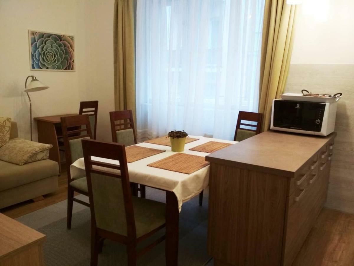Zsuzsa Apartman بودابست المظهر الخارجي الصورة