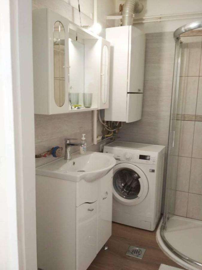 Zsuzsa Apartman بودابست المظهر الخارجي الصورة
